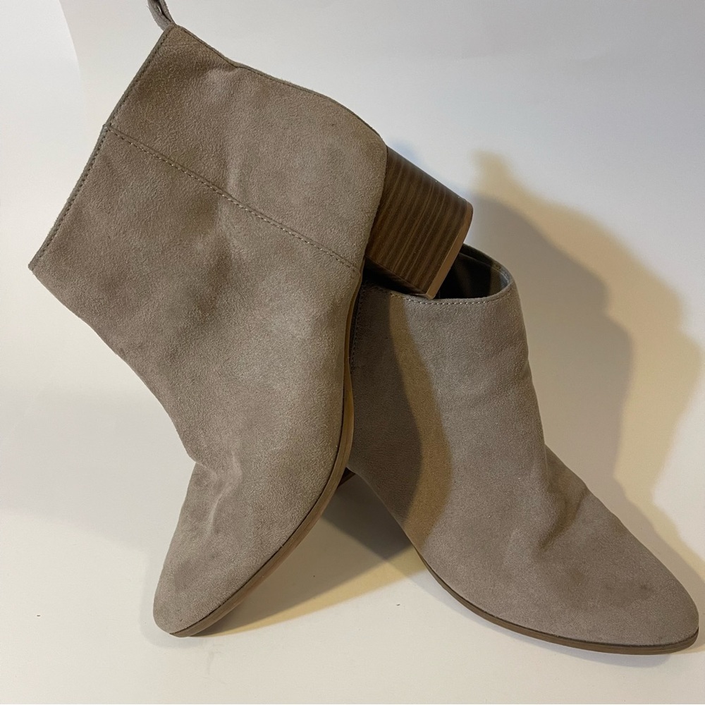 Old Navy Gray Faux Leather 2" Heel Booties